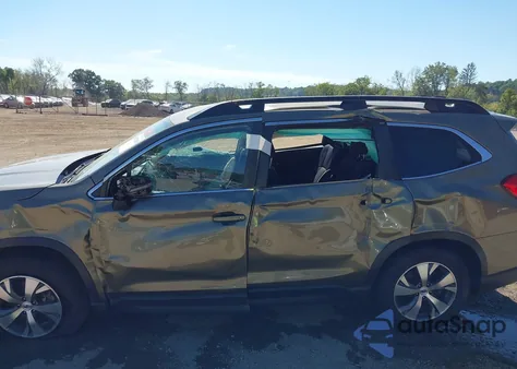 2023 Subaru Ascent Premium 7-Passenger из США, поврежденный, VIN 4S4WMAED5P3431373